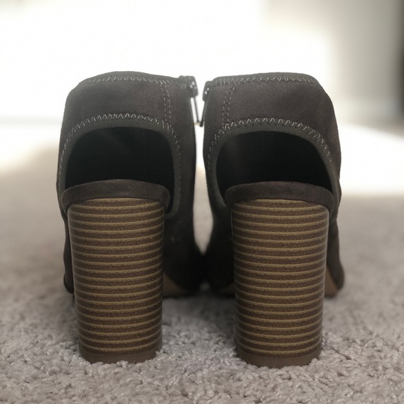 APT. 9 Open Toed Heels - Picture 4 of 4